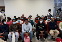 হাতকড়া ও শিকল পরিয়ে অবৈধ বাংলাদেশি অভিবাসীদের ফেরত পাঠাচ্ছে যুক্তরাষ্ট্র